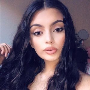 Meet your Posher, Aalma